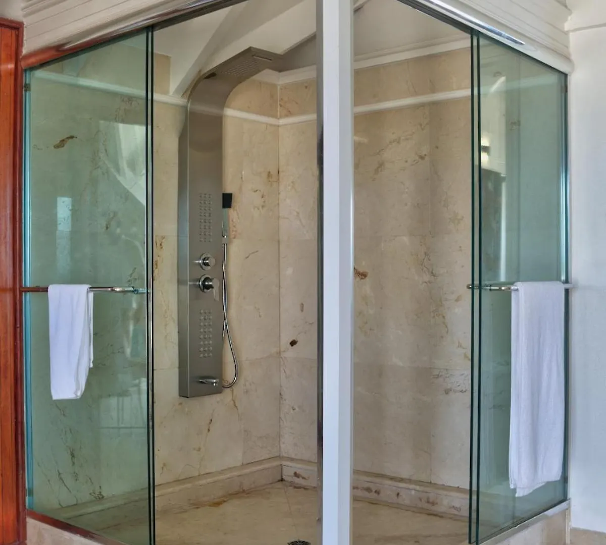Penthouse Dominick Apartment Cupecoy  Sint Maarten/Saint Martin